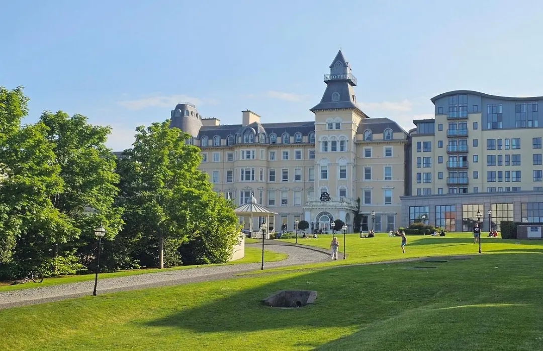 Royal Marine Hotel-1